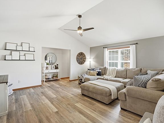 2nd image of 414 17th St SE