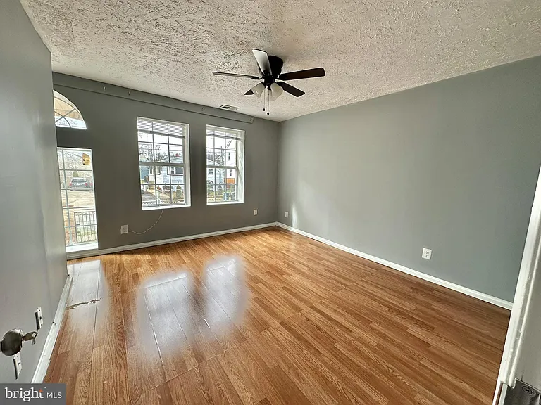 2015 S Lincoln St — Photo 18