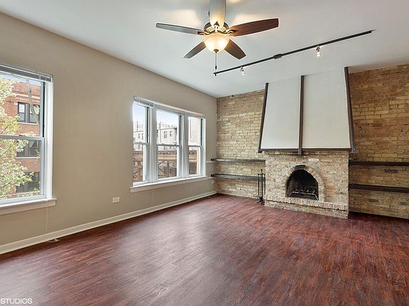 3rd image of 947 W Oakdale Ave APT 2W
