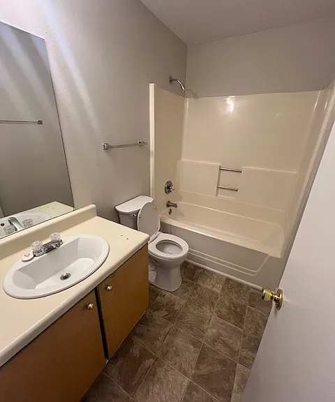 326 Battle Ave #B13 — Photo 9