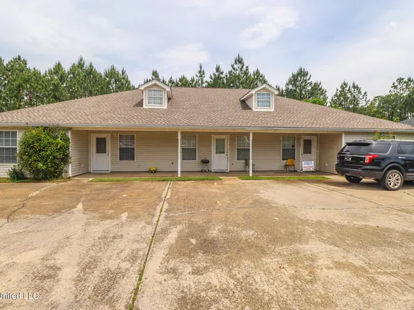 8616 Spring Ave, Ocean Springs, MS 39564