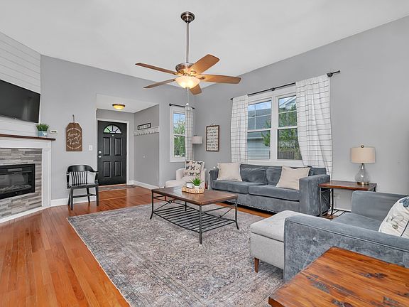2nd image of 506 Flanagan Dr Unit A