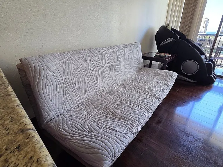 2140 Kuhio Ave #1007 — Photo 2