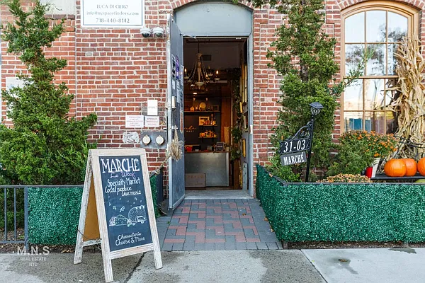 Sold by MNS | media 5