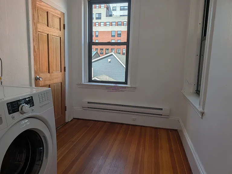 171 Auburn St #8 — Photo 11