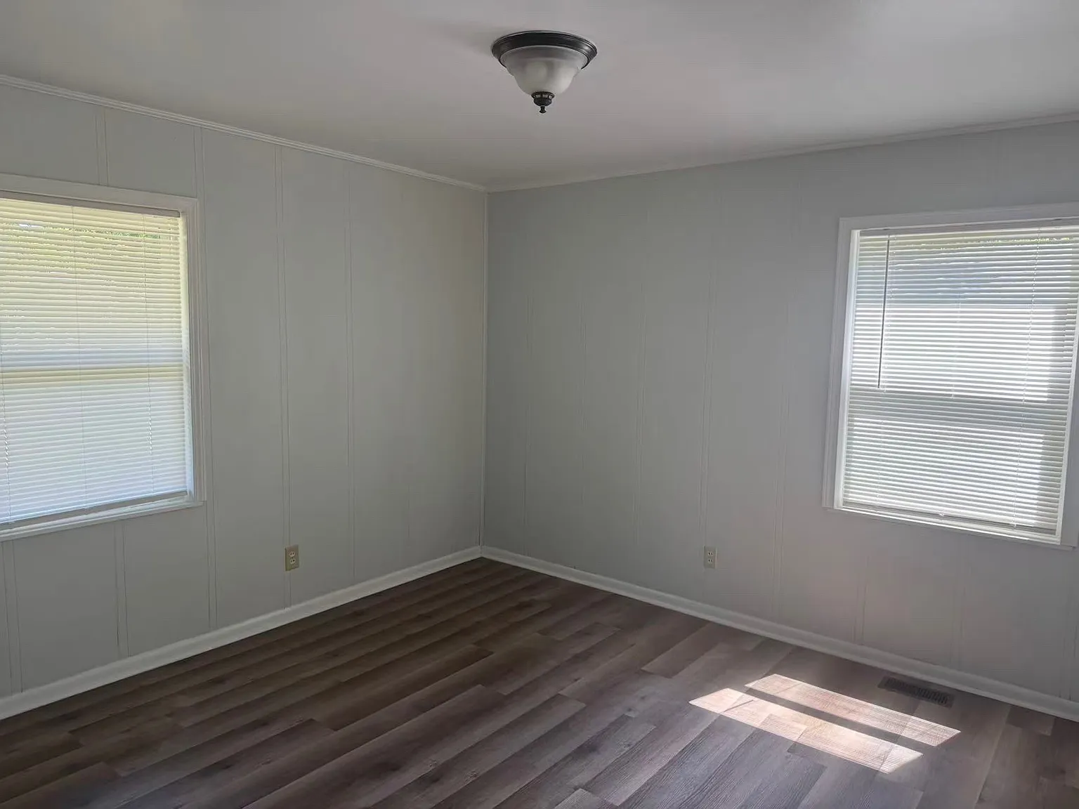 4 bed, 1550 sqft, $1,400 — Photo 2