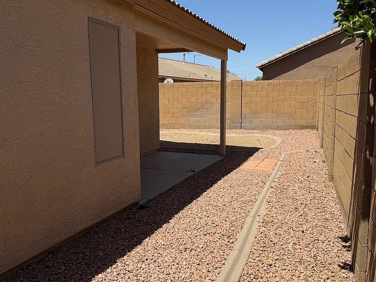 11402 W Hutton Dr — Photo 30