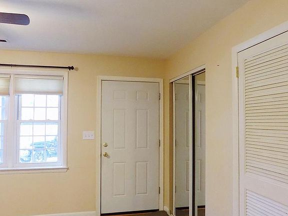 3rd image of 161 Shetland Cir #161