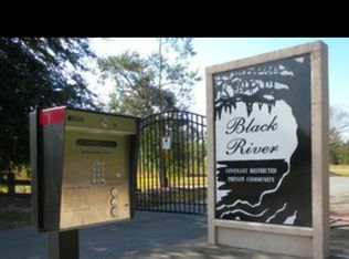 01 Janells Landing Dr, Folkstone, GA 31537