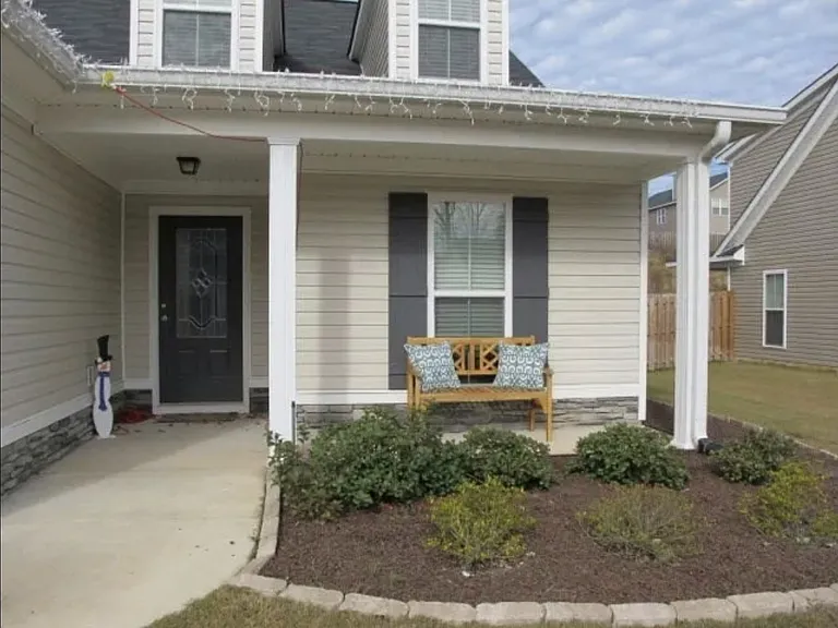 2117 Grove Landing Way — Photo 3
