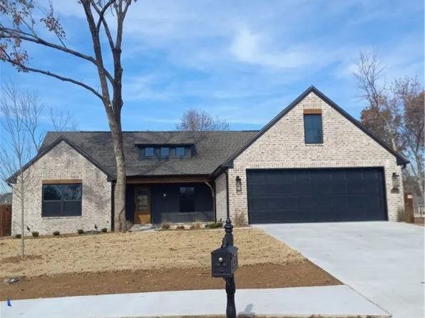 10214 Chapman Cir, Fort Smith, AR 72916