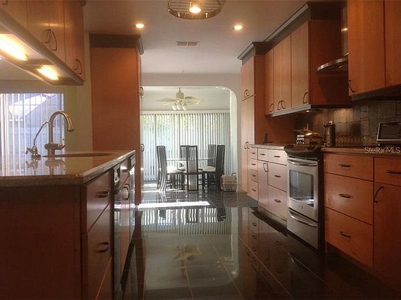 5th image of 2818 Scobee Dr