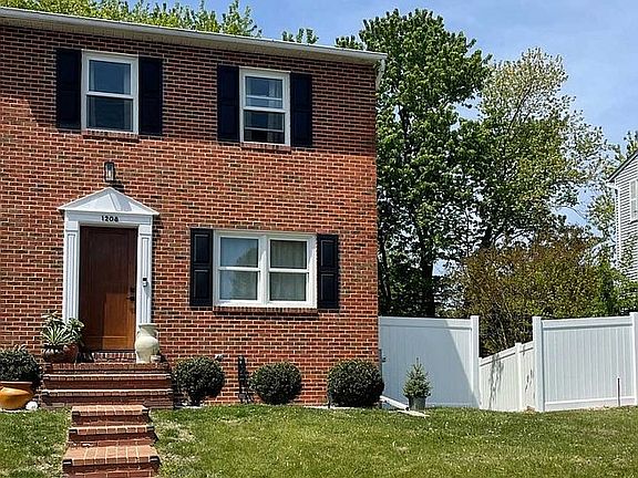 2nd image of 1208 Holmespun Dr