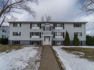 3220 Neola St APT 5, Cedar Falls, IA 50613