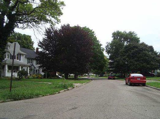 2nd image of 2504 Flemming Rd