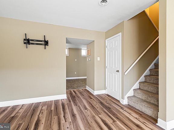 4th image of 515 N York Rd #1C