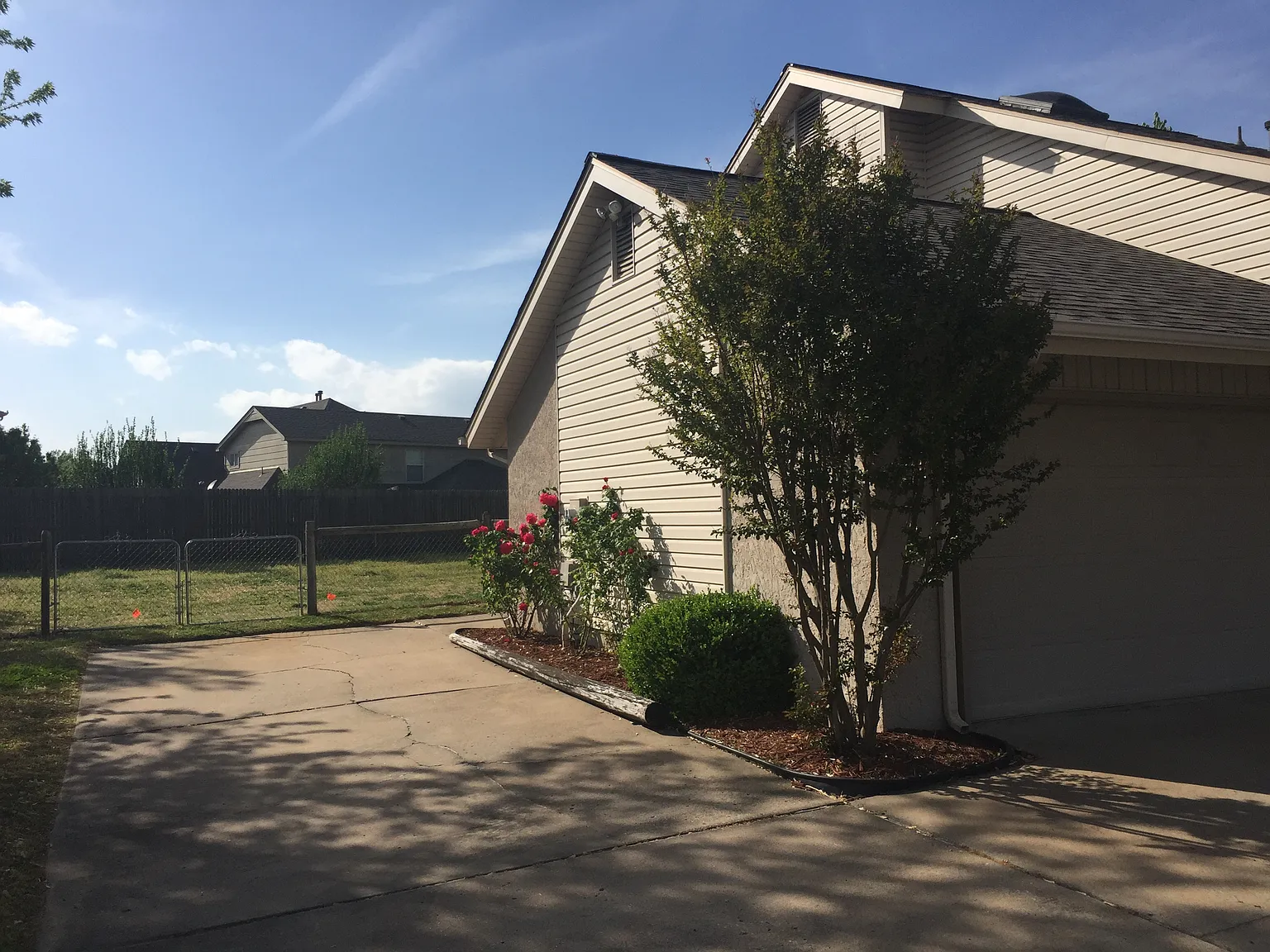 3114 W Broadway Place — Photo 4