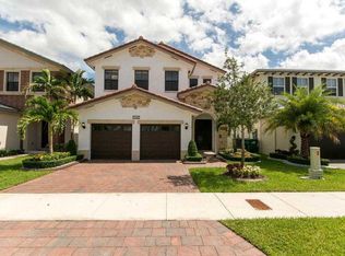 10560 NW 69th Ter, Doral, FL 33178