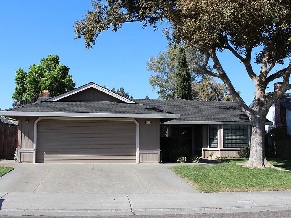1st image of 1379 Coolidge Pl