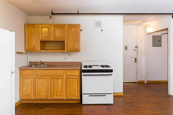 Rented by Nooklyn NYC LLC | media 50