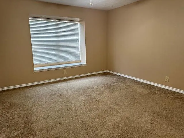 6325 Friartuck Ln — Photo 12