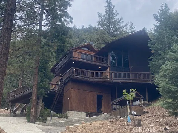 1304 Crabapple Way, Pine Mountain Club, CA 93222