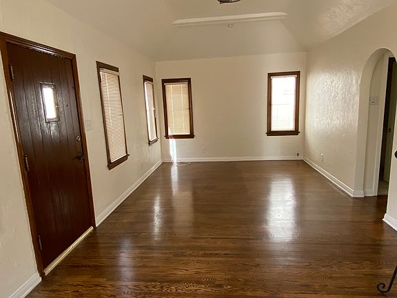 2nd image of 160 1/2 Corona Ave