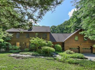 7 Fern Hill Rd, Great Barrington, MA 01230