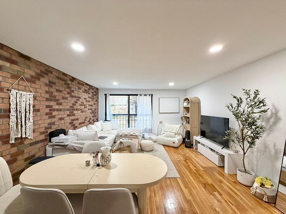 1st image of 10 Jones St APT 1b