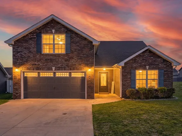 1044 Charles Thomas Dr, Clarksville, TN 37042