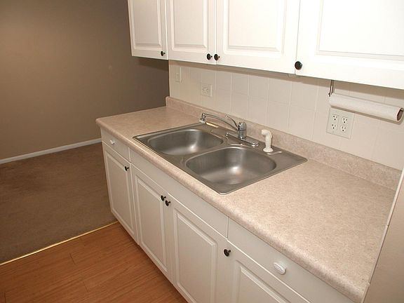 4th image of 1375 Rebecca Dr APT 306