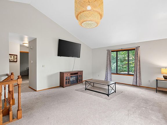 3rd image of 1128 Fox Run Rd