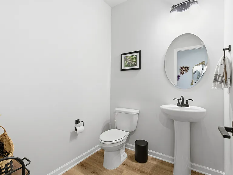 148 Flintridge Dr — Photo 16