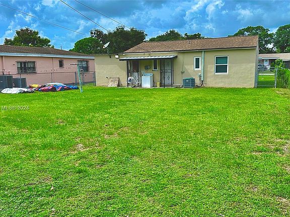 3rd image of 850 NW 128th St
