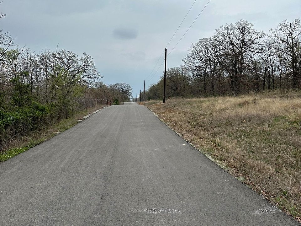 2nd image of 141 Saint