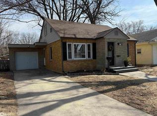 208 S 12th St, Clear Lake, IA 50428