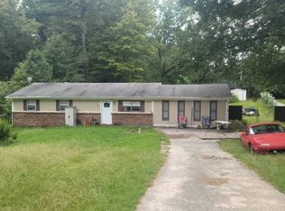8601 Chestnut Ln, Lithia Springs, GA 30122