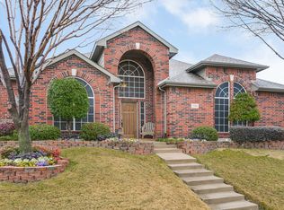 3760 Menard Dr, Carrollton, TX 75010