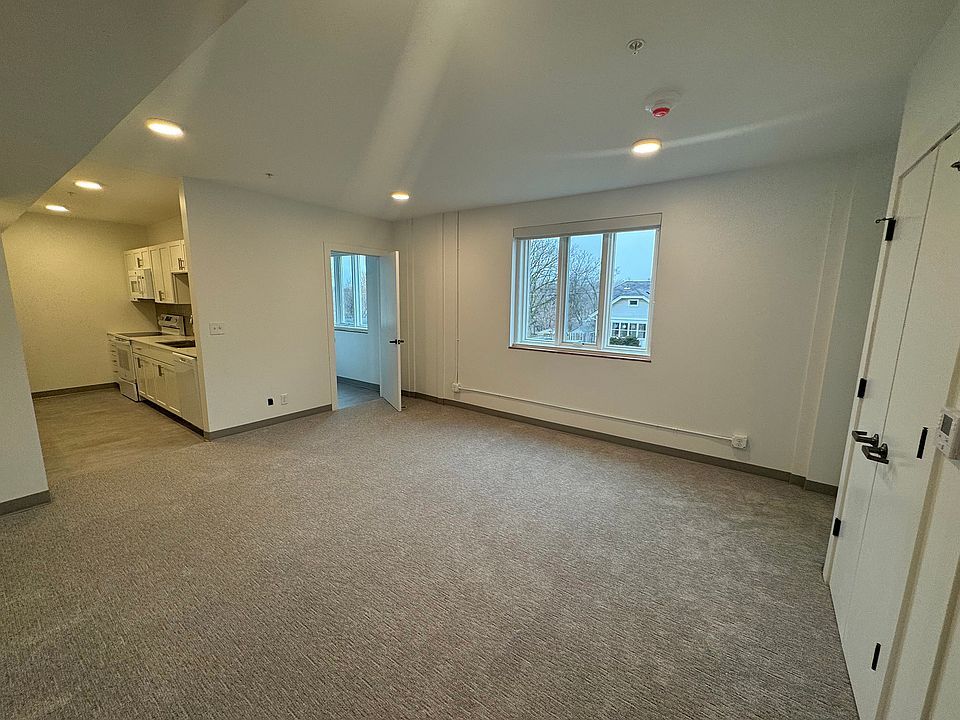 1st image of 3483 Larimore Ave #8
