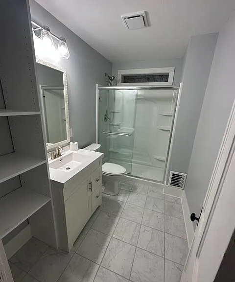 213 1/2 Fulton St #213-1/2 — Photo 4