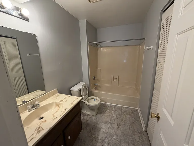 351 Bryant Ln — Photo 8
