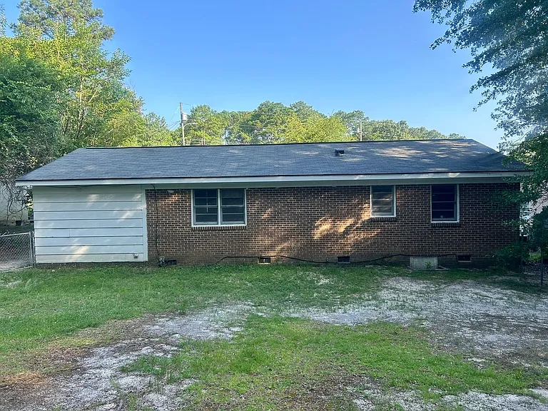 745 Rustland Dr — Photo 5