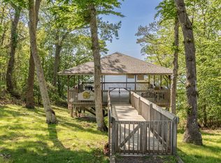 70 Waters Edge Rd, Southampton, NY 11968