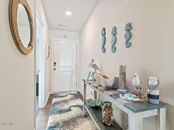 4th image of 1801 Willowtree Court SE