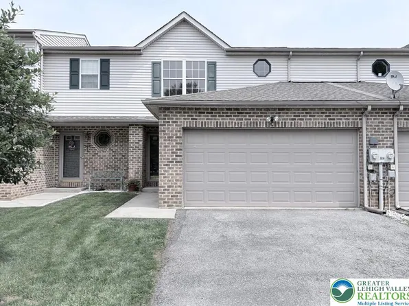 6411 Pioneer Dr, Macungie, PA 18062