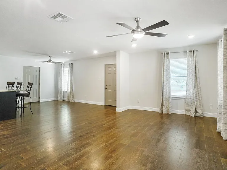 617 Park St — Photo 5