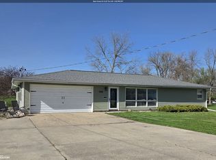 2220 Washington Ave, Iowa Falls, IA 50126