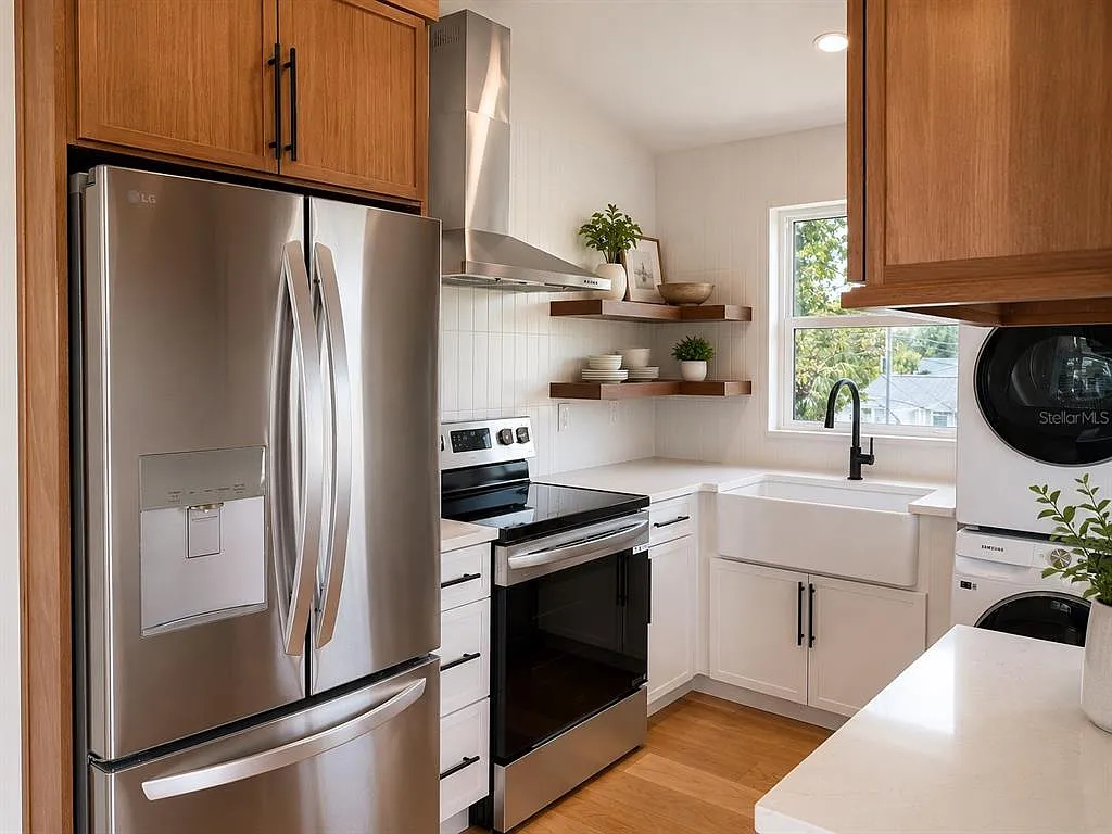 2 bed, 1.0 bath, 600 sqft, $2,600 — Photo 2
