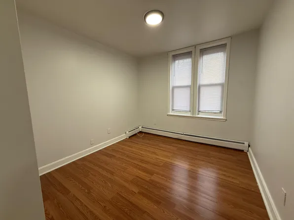 25-27 E 17th St #1, Bayonne, NJ 07002