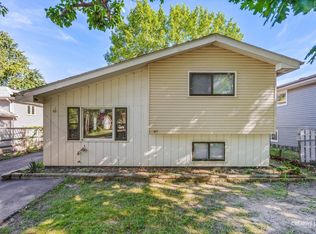 137 E Brown St, West Chicago, IL 60185